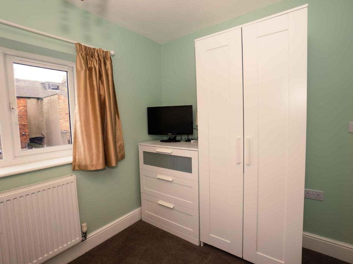 Pass The Keys Newly Renovated 2 Bedroom Apartment And Free Parking Scarborough Zewnętrze zdjęcie